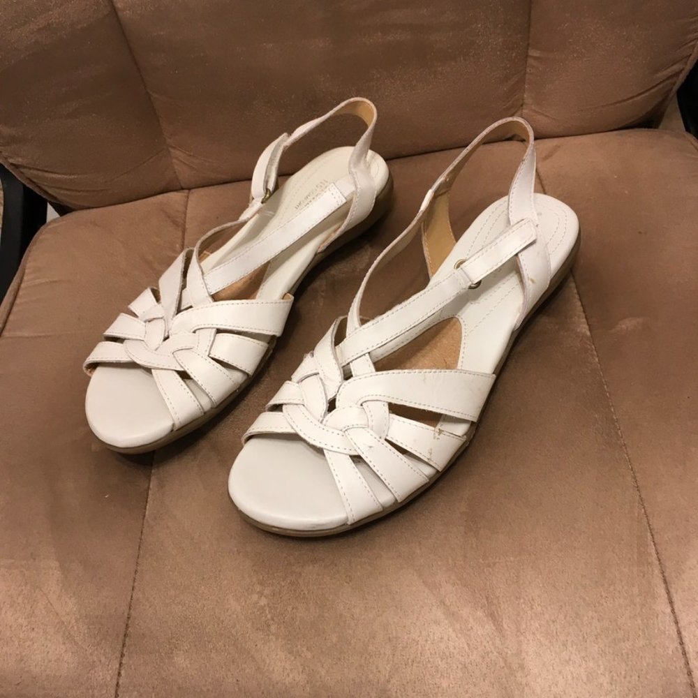 Naturalizer N5 Comfort White Sandals